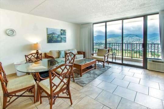Deluxe Panoramic Mountain View Condo - 37Th Floor, Free Parking & Wifi Condo โฮโนลูลู ภายนอก รูปภาพ
