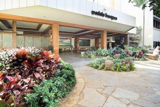 Deluxe Panoramic Mountain View Condo - 37Th Floor, Free Parking & Wifi Condo โฮโนลูลู ภายนอก รูปภาพ